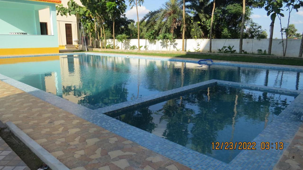 Unique Shantiniketan Hotel Sri Niketan Екстериор снимка