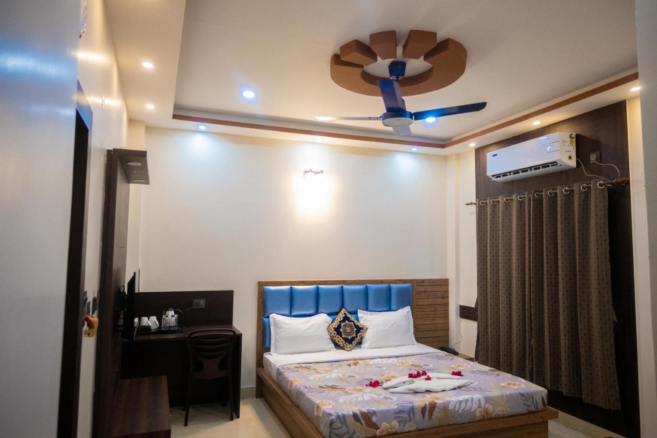 Unique Shantiniketan Hotel Sri Niketan Екстериор снимка
