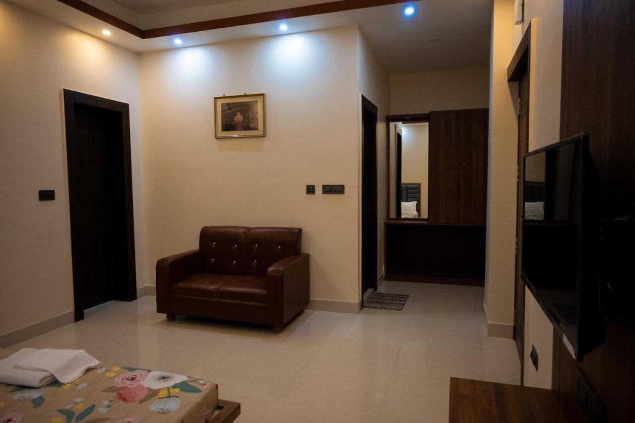 Unique Shantiniketan Hotel Sri Niketan Екстериор снимка